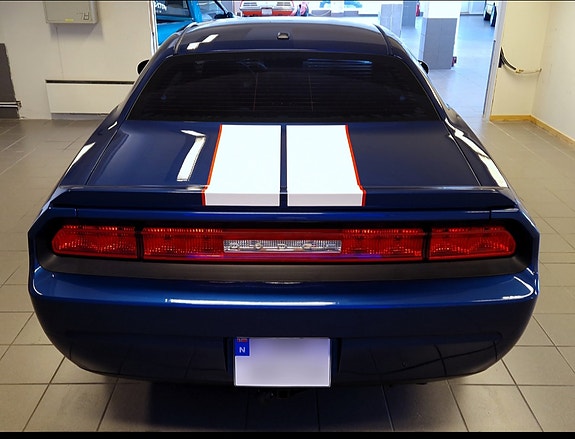Dodge Challenger 23 of 29