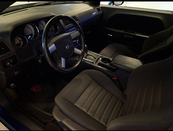 Dodge Challenger 22 of 29