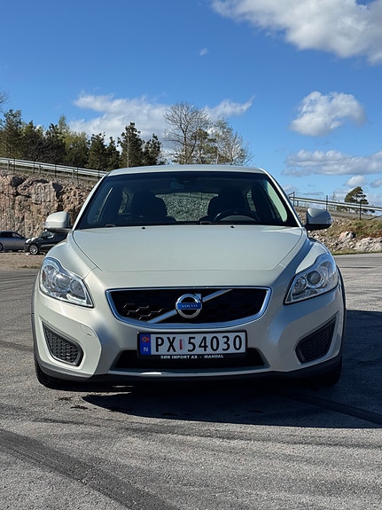 Volvo C30 2 of 5