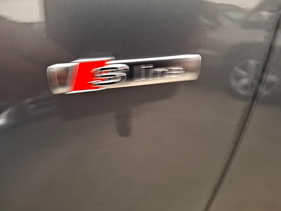 Audi Q3 16 of 16