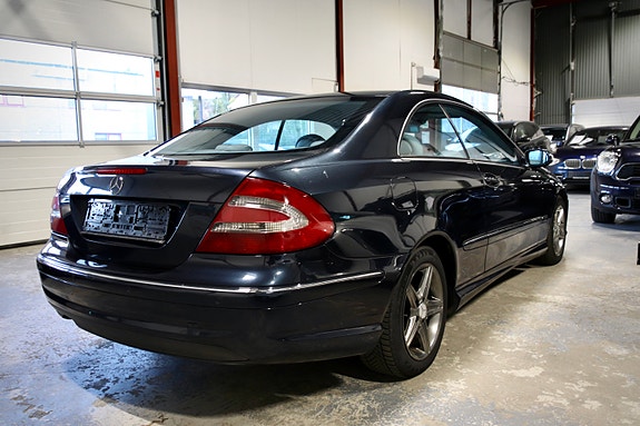 Mercedes-Benz CLK-Klasse 9 of 30