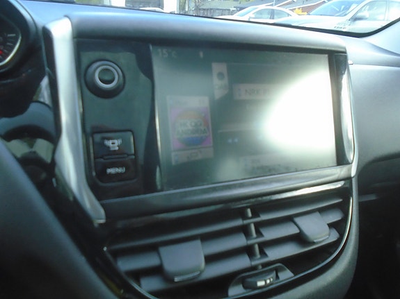 Peugeot 208 19 of 24