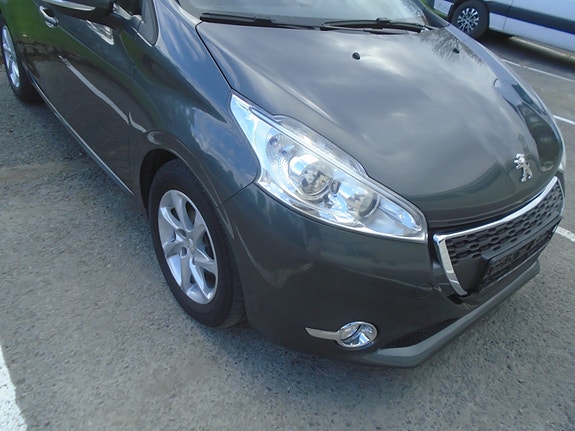 Peugeot 208 13 of 24