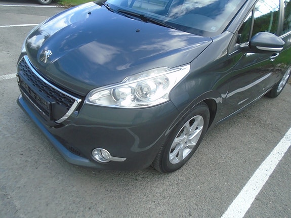Peugeot 208 12 of 24
