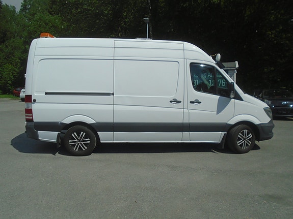 Mercedes-Benz Sprinter 4 of 5