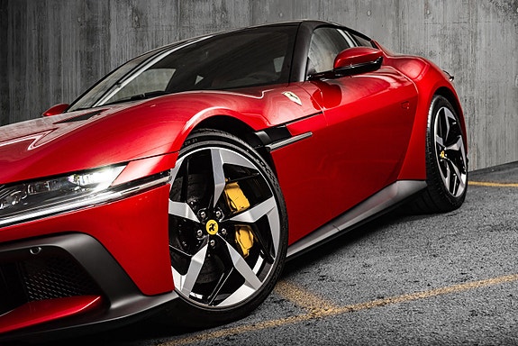 Ferrari 12Cilindri 10 of 30