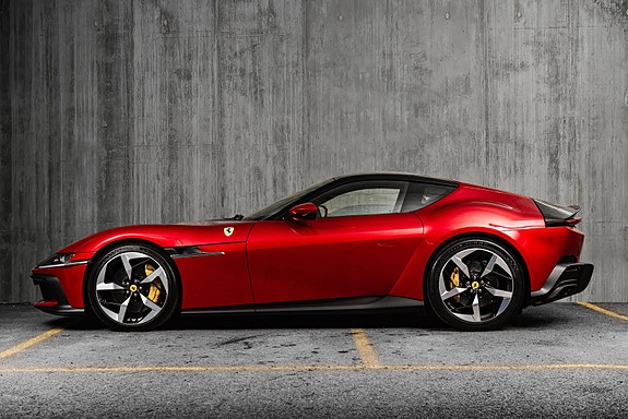 Ferrari 12Cilindri 2 of 5