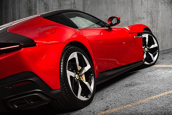 Ferrari 12Cilindri 17 of 30