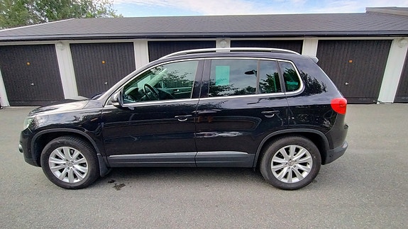 Volkswagen Tiguan 3 of 21