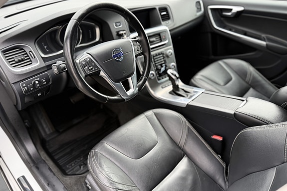 Volvo V60 15 of 30