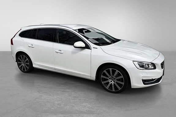 Volvo V60 3 of 30