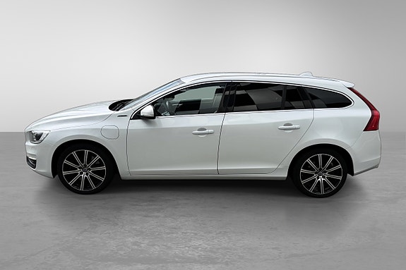 Volvo V60 10 of 30