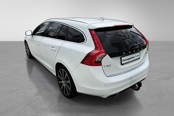 Volvo V60 8 of 30