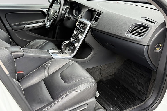 Volvo V60 19 of 30