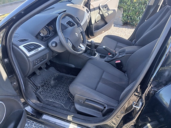 Renault Megane III 5 of 21
