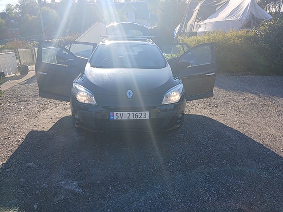 Renault Megane III 2 of 21
