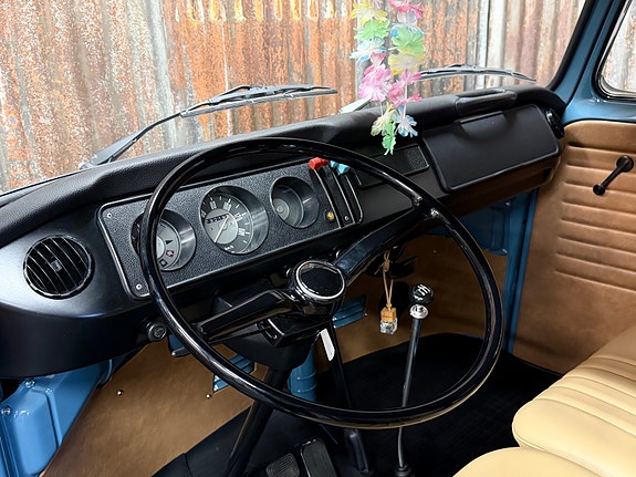 Volkswagen Transporter 18 of 30