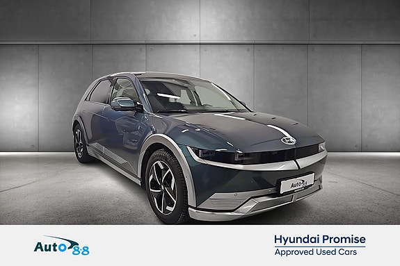 Hyundai Ioniq 5 2 of 5