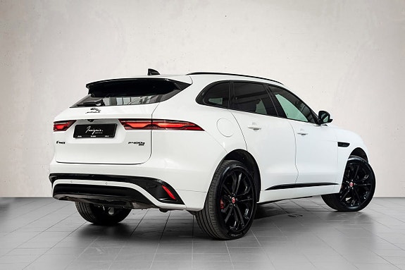 Jaguar F-PACE 3 of 5