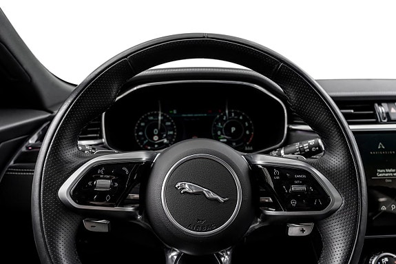Jaguar F-PACE 16 of 30