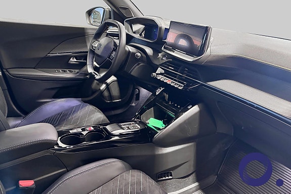 Peugeot e-2008 8 of 18