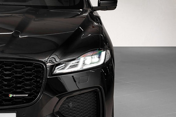 Jaguar F-PACE 7 of 30