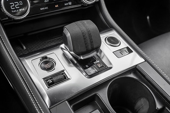 Jaguar F-PACE 23 of 30