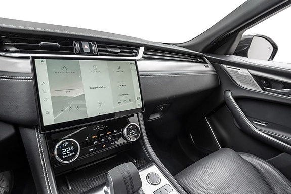 Jaguar F-PACE 19 of 30