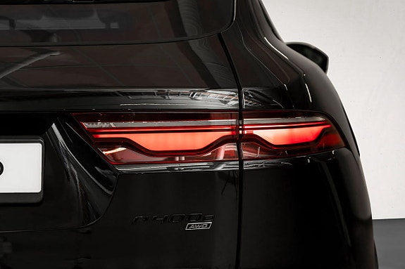 Jaguar F-PACE 10 of 30