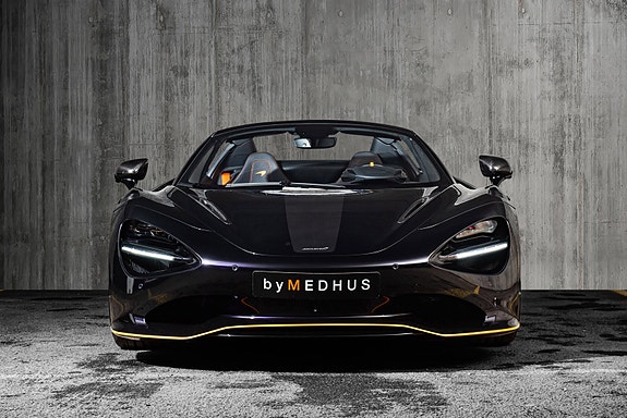 McLaren 750S 4 of 5