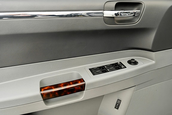 Chrysler 300C 20 of 30