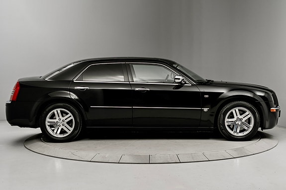Chrysler 300C 5 of 5