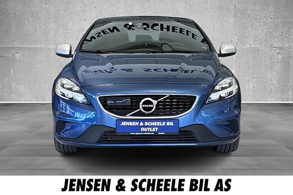 Volvo V40 2 of 5