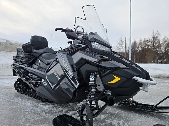 Polaris S4 Titan Adventure 3 of 5