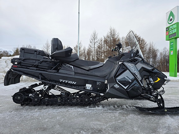 Polaris S4 Titan Adventure 2 of 14