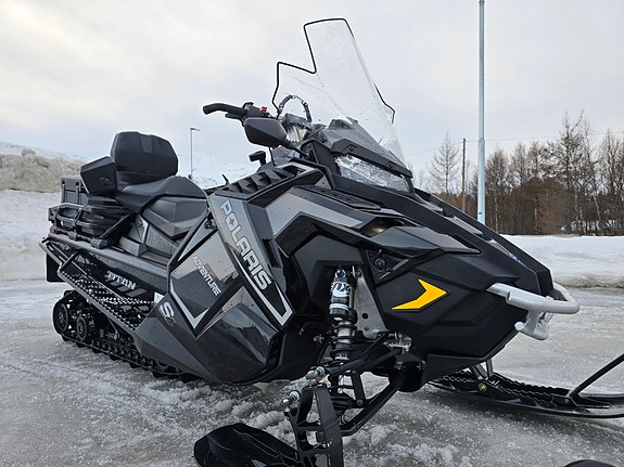 Polaris S4 Titan Adventure 3 of 14