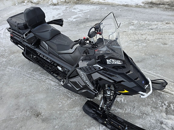 Polaris S4 Titan Adventure 6 of 14