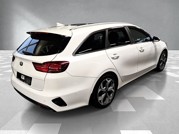 Kia Ceed 3 of 5