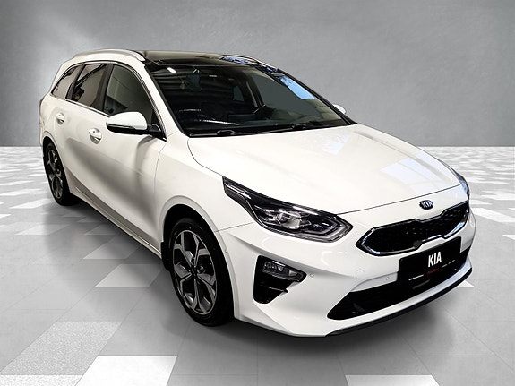 Kia Ceed 2 of 5