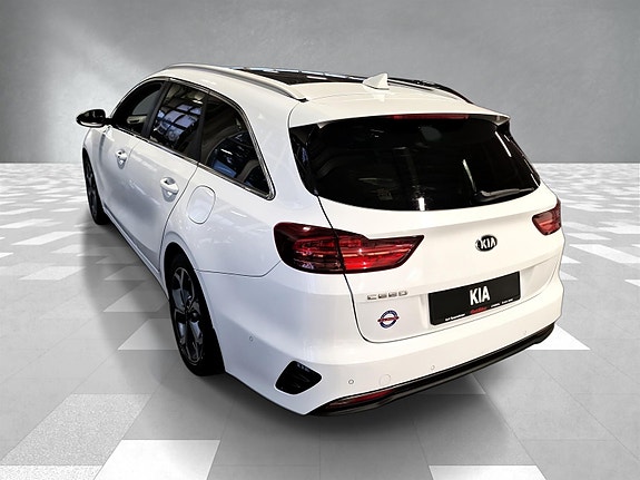 Kia Ceed 4 of 5