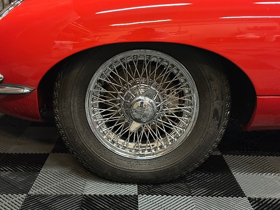 Jaguar E-TYPE 22 of 30