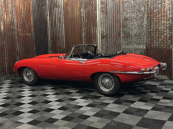 Jaguar E-TYPE 19 of 30