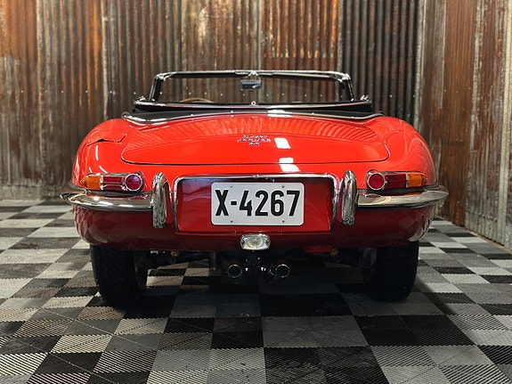 Jaguar E-TYPE 25 of 30