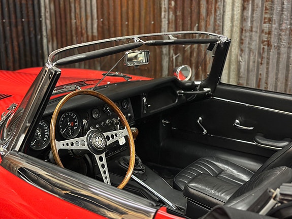 Jaguar E-TYPE 24 of 30