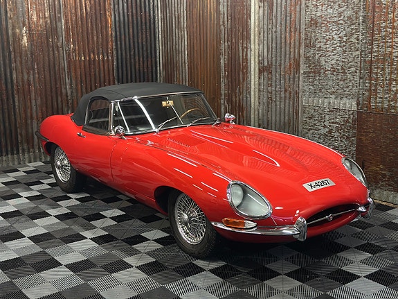 Jaguar E-TYPE 3 of 30