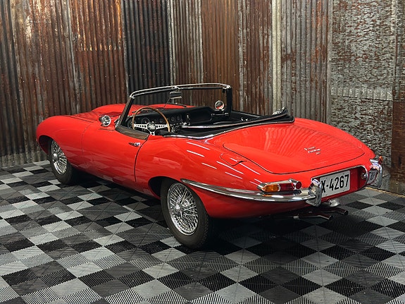 Jaguar E-TYPE 18 of 30