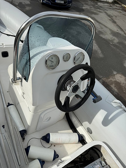 BRIG F450L med Evinrude 50hk/Respo 18 båt henger! 16 of 30