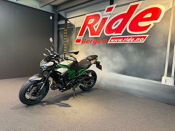 Kawasaki Z 900 7 of 14
