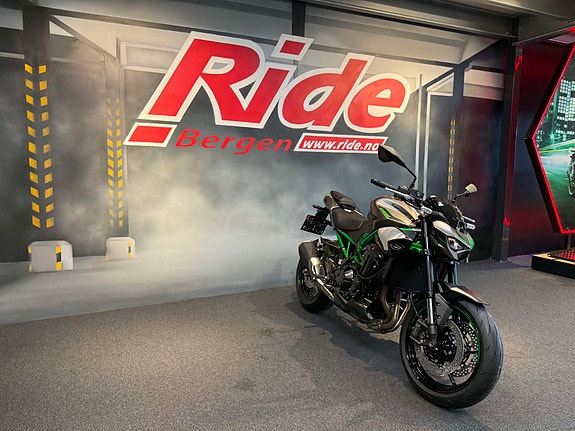 Kawasaki Z 900 8 of 14