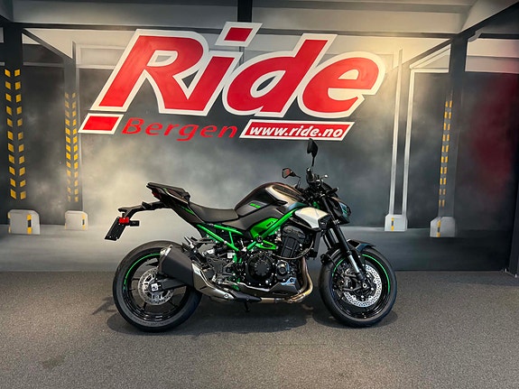 Kawasaki Z 900 5 of 14